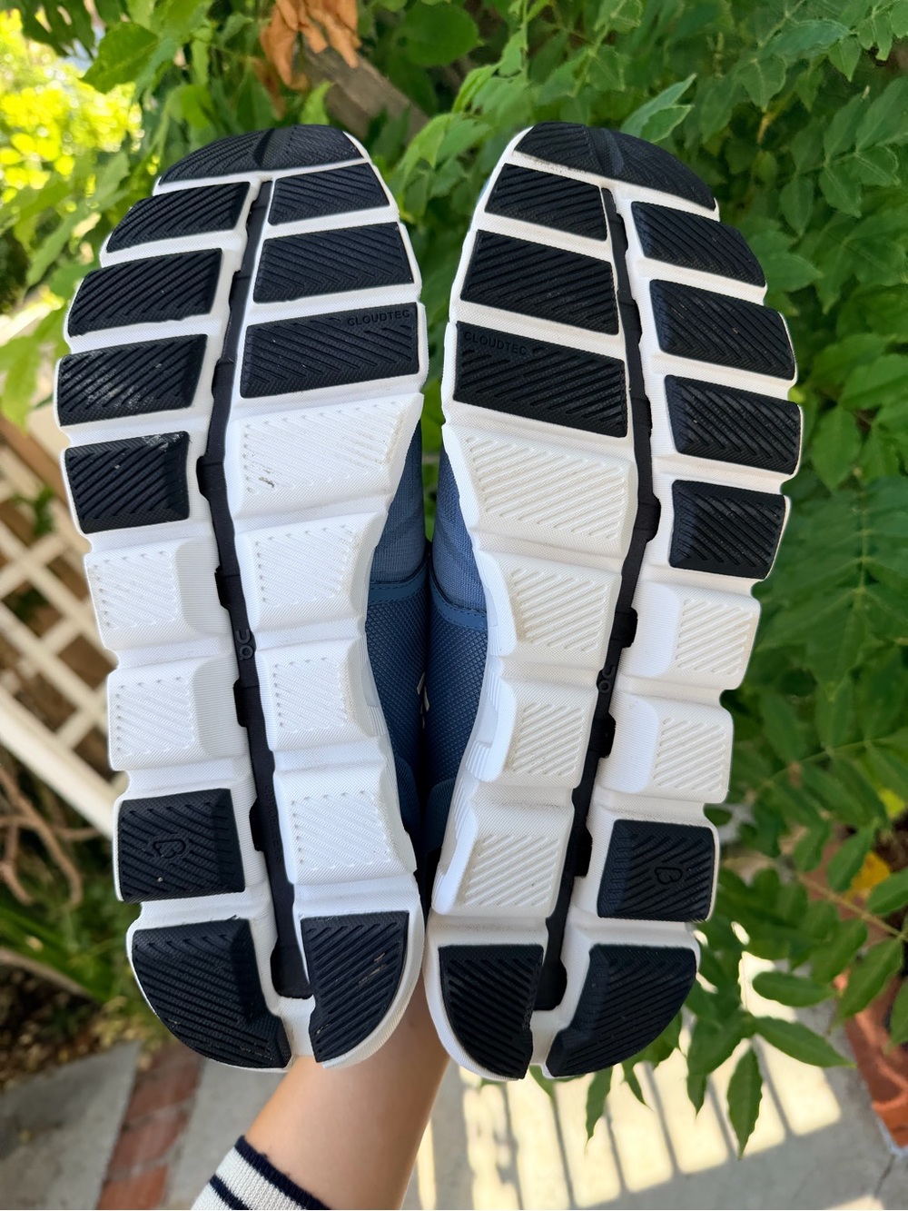 ON CLOUD running shoes size Men's 11.5 - Picture 6 of 17